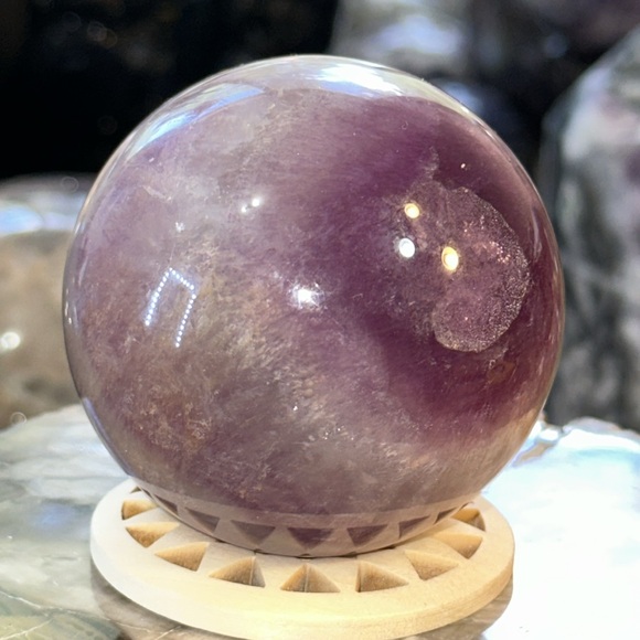 🎄SALE🎄Purple Fluorite Crystal Ball! - Picture 4 of 11